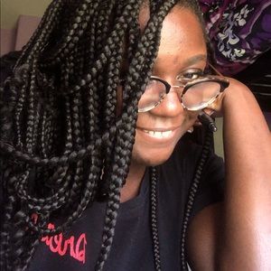 Meet your Posher, Maya